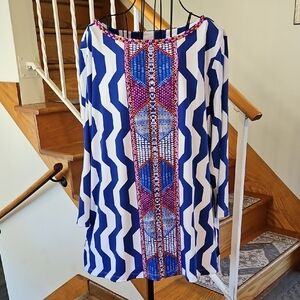 👚Ruby Rd. Blue and White Patterned Tunic